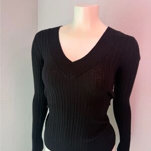 No Boundaries Black V-Neck Sweater